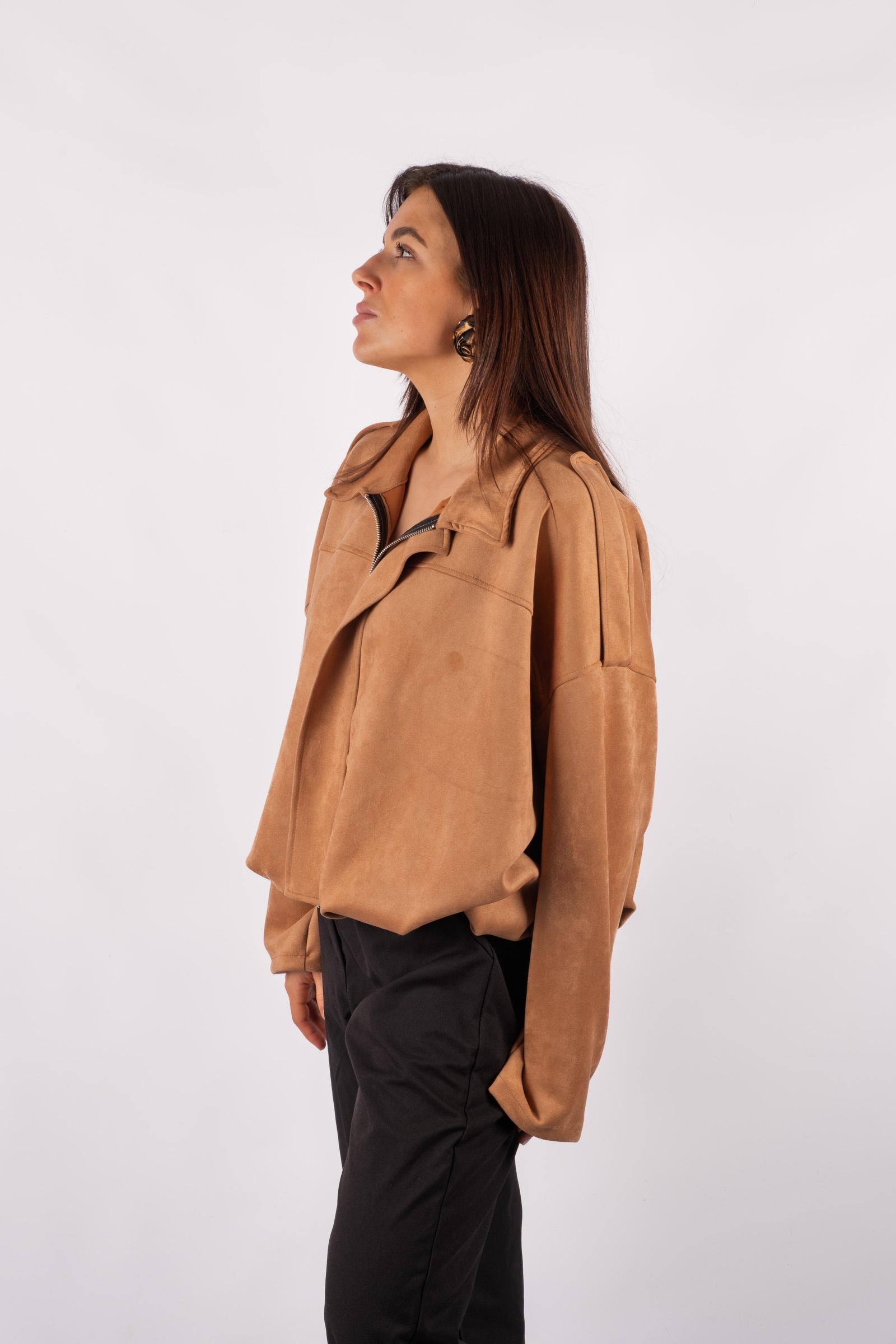 Mallow - sand-colored suede jacket
