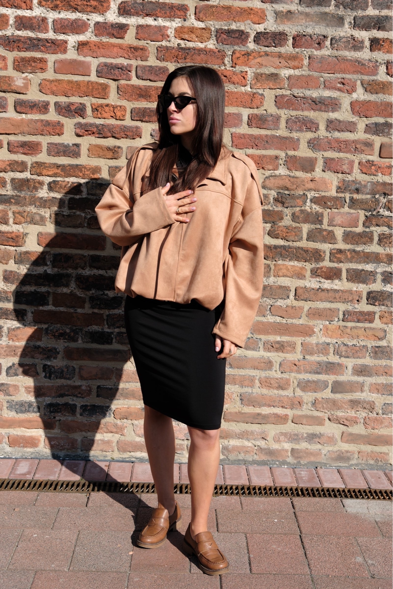 Mallow - sand-colored suede jacket