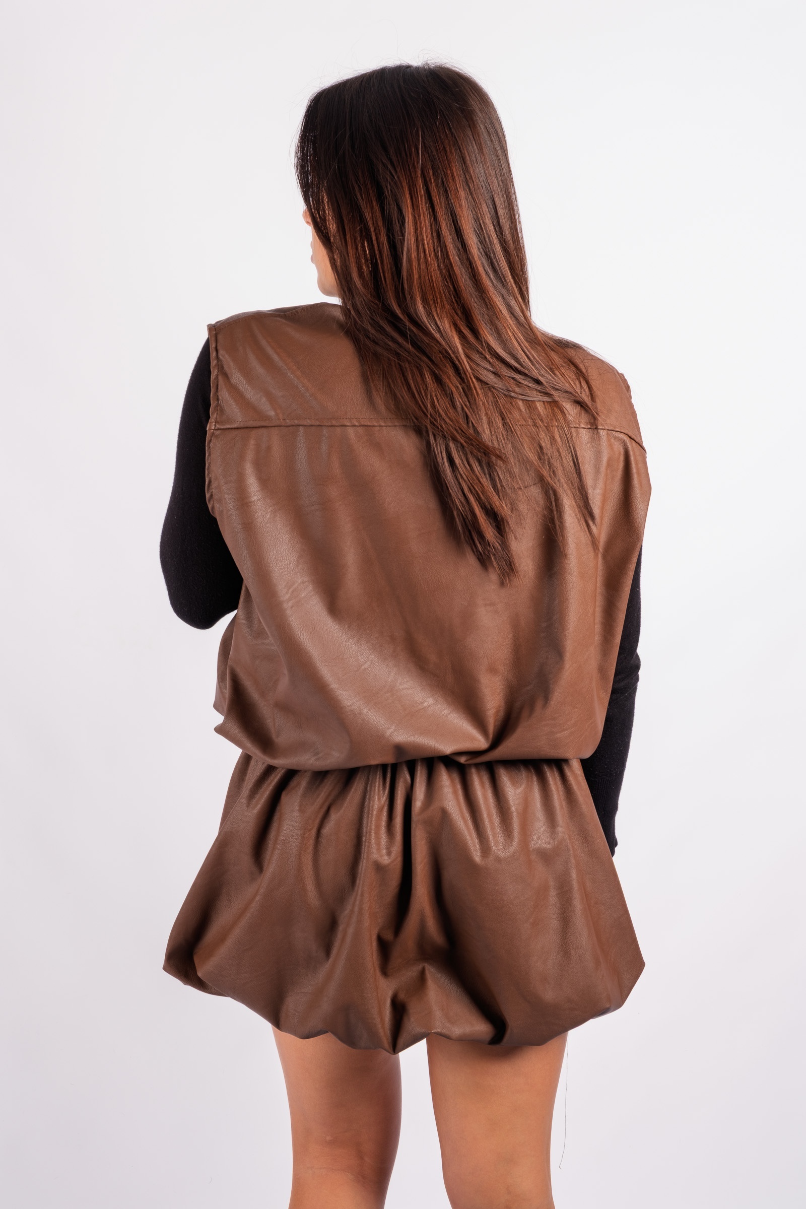 Filo - chocolate vest made of eco-leather