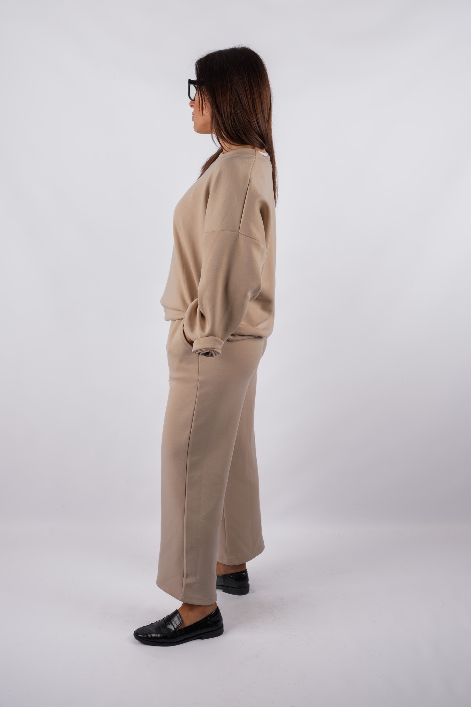 Eve - beige tracksuit set with a rose