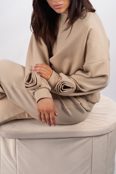 Eve - beige tracksuit set with a rose