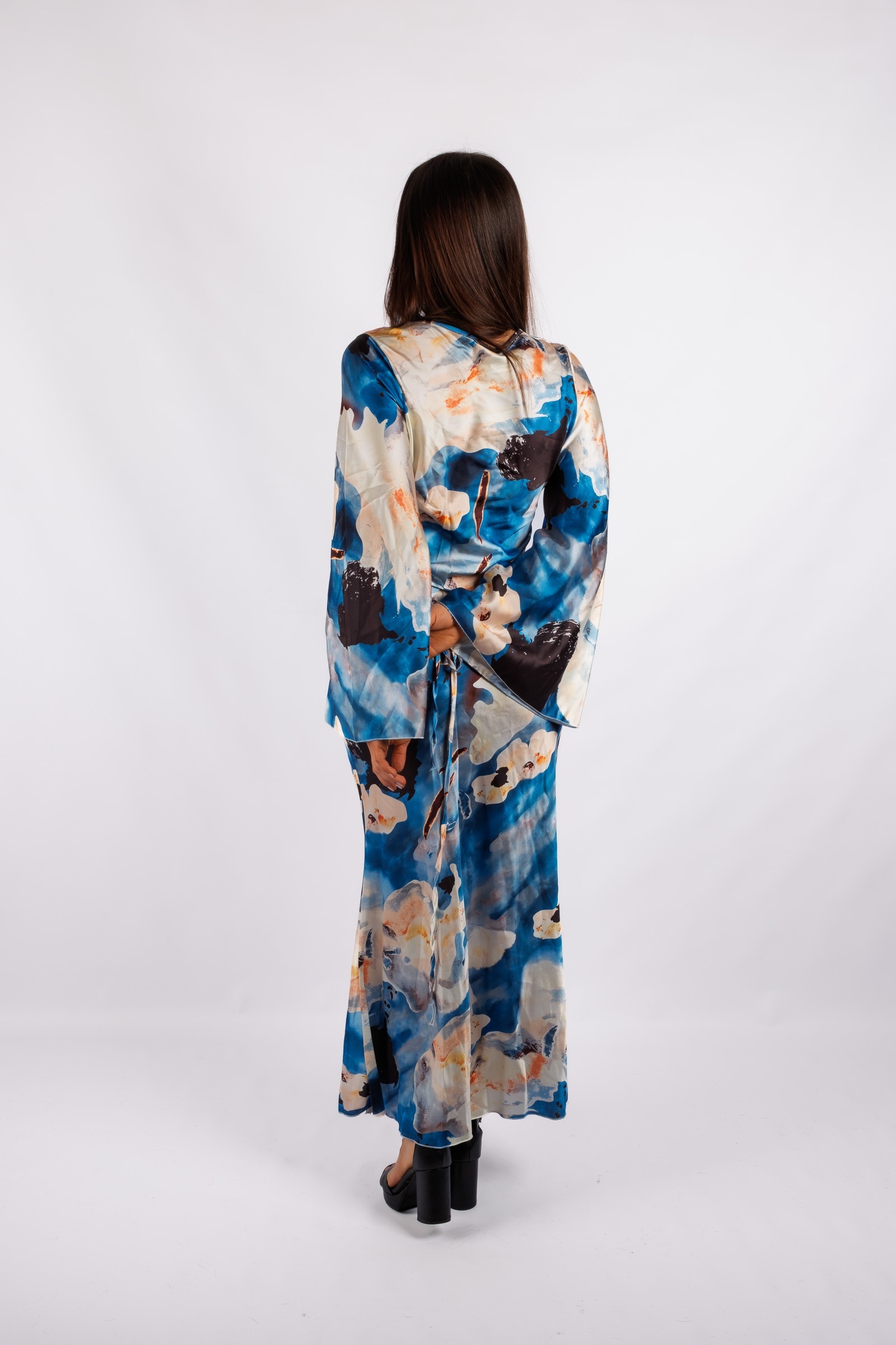 Alena - fitted, airy dress