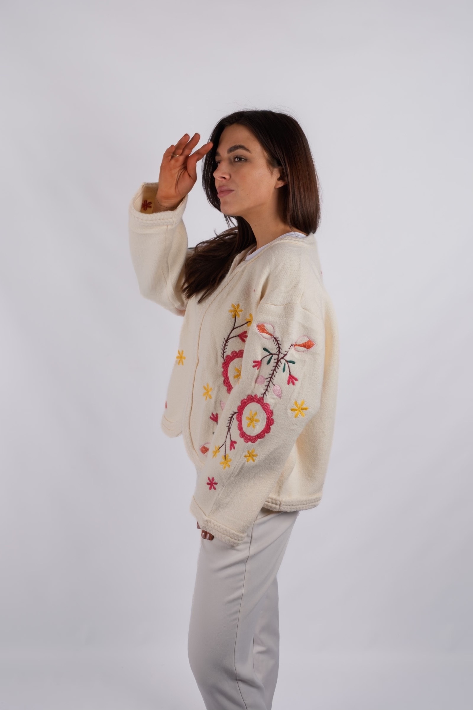 Viero - embroidered cream viscose cardigan