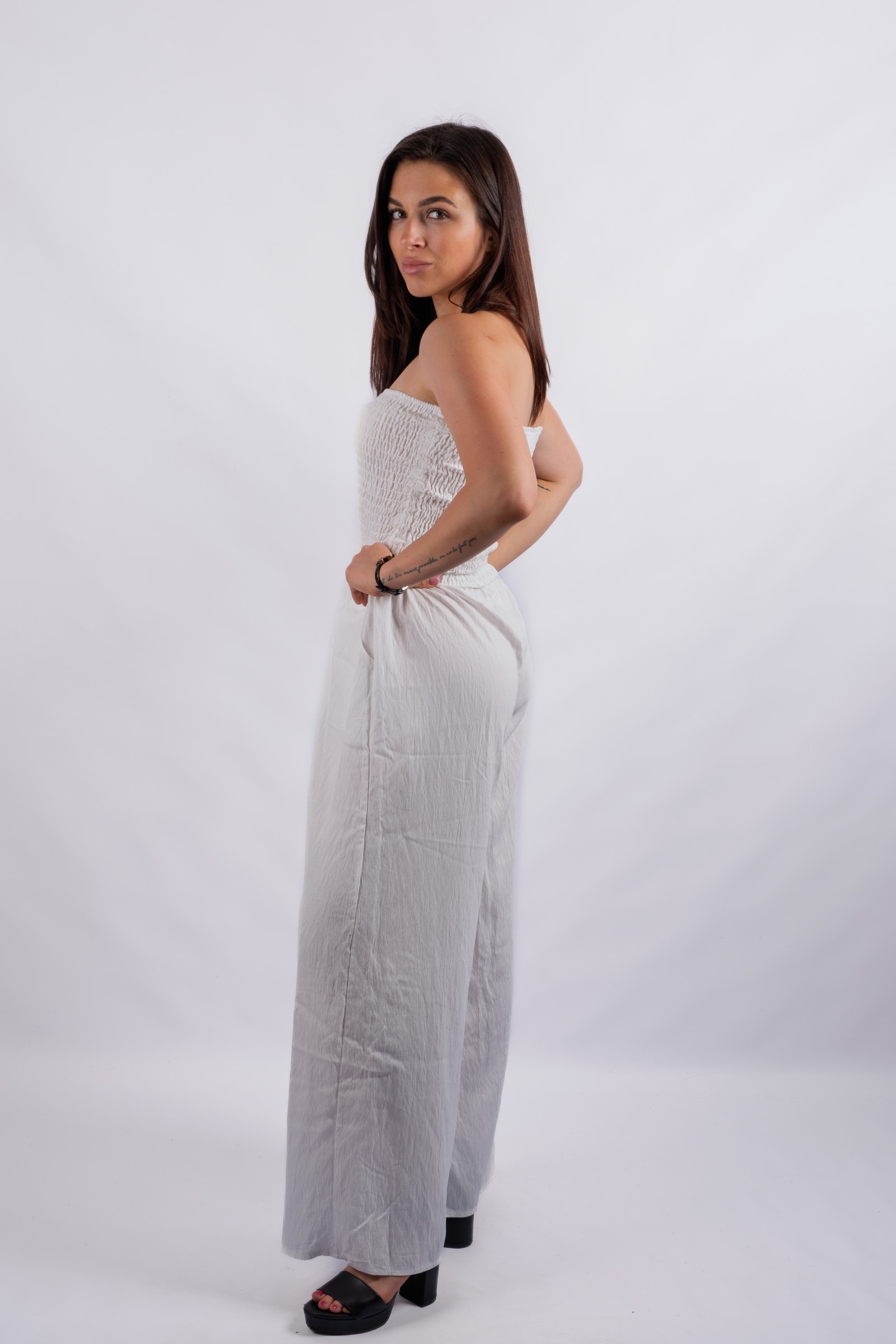 Vanil - ecru sleeveless straight-cut jumpsuit