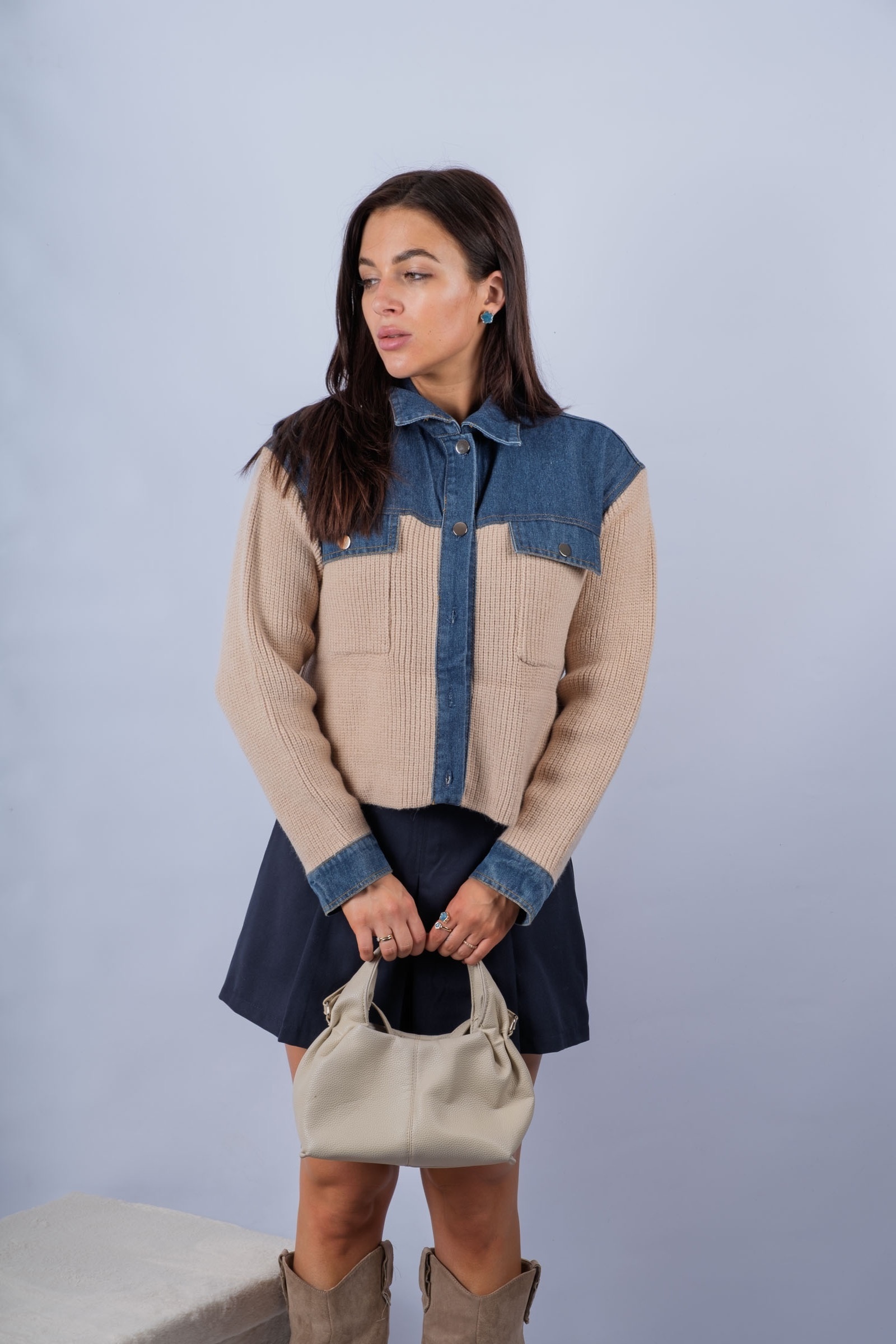 Denim - krótka kurtka jeansowa ze swetrem | Nimes Boutique
